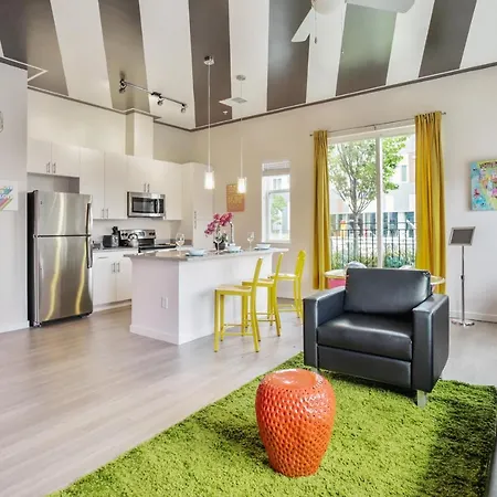 Appartement Lux House Of Champagne 2BR 2BA Free Parking&Wifi